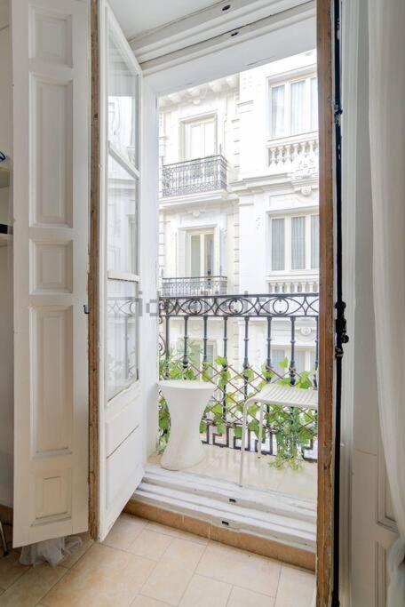 Flat For Groups 8 People In Gran Via-Cgrac4 Leilighet Madrid Eksteriør bilde